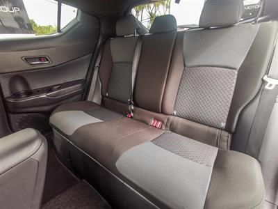 2020 Toyota C-HR - Thumbnail