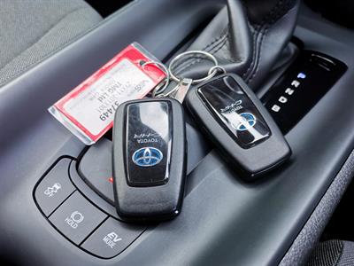 2020 Toyota C-HR - Thumbnail