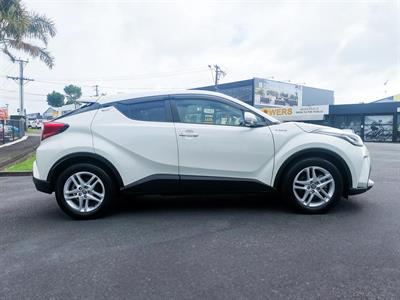 2020 Toyota C-HR - Thumbnail