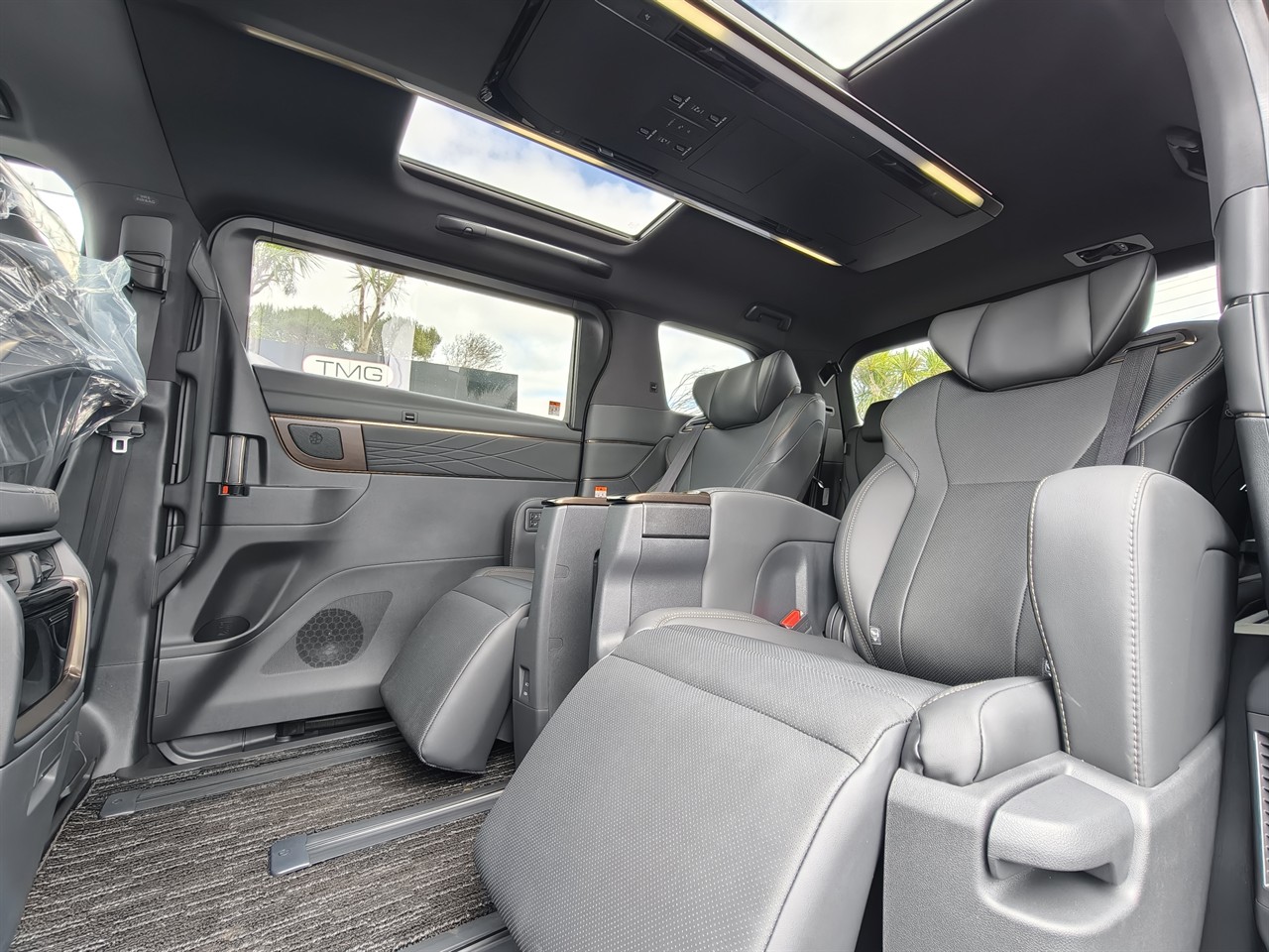 2026 Toyota Alphard