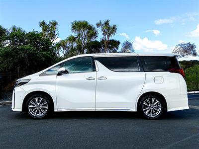 2021 Toyota Alphard - Thumbnail