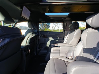 2025 Toyota Alphard - Thumbnail