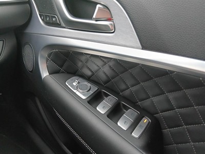 2020 Genesis G70 - Thumbnail