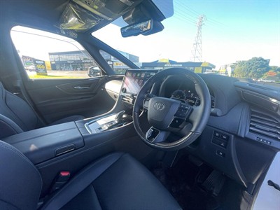 2024 Toyota Alphard - Thumbnail
