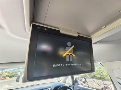 2023 Toyota Alphard - Thumbnail