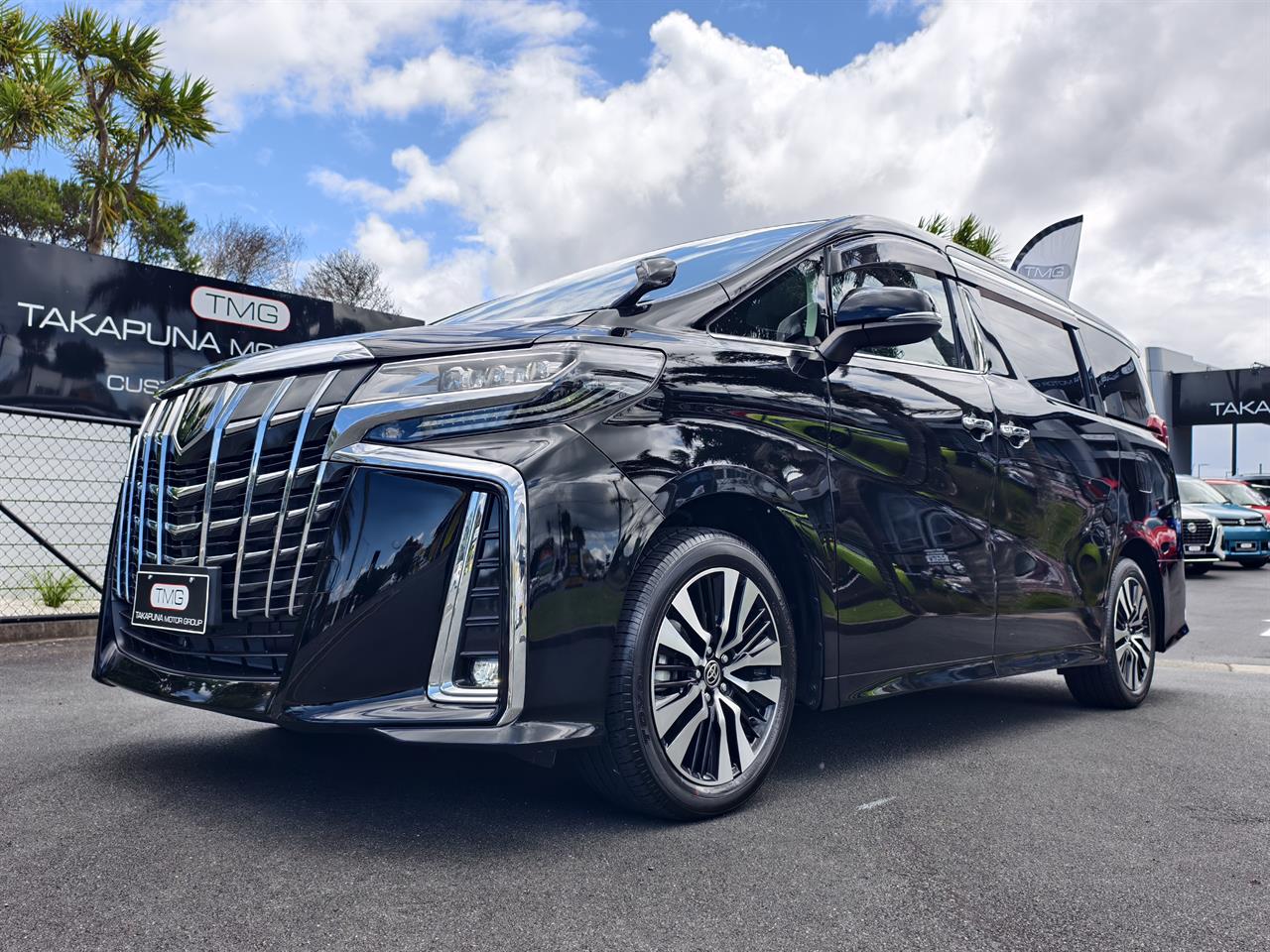 2023 Toyota Alphard