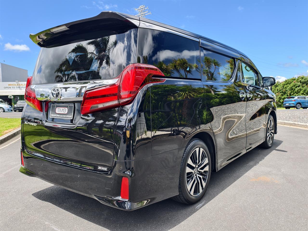 2023 Toyota Alphard