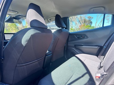 2024 Toyota Prius - Thumbnail